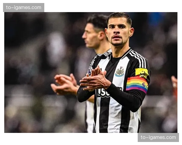 吉马良斯搭档五五开 纽卡铁腰与达尼洛竞争另一主力后腰位